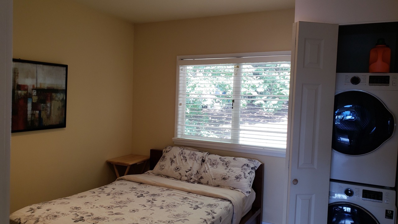 Photo of Bedroom in Hollyburn
