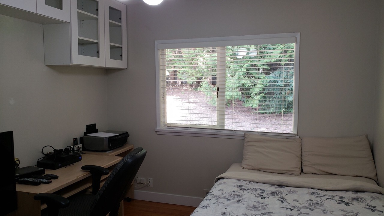 Photo of Bedroom in Hollyburn