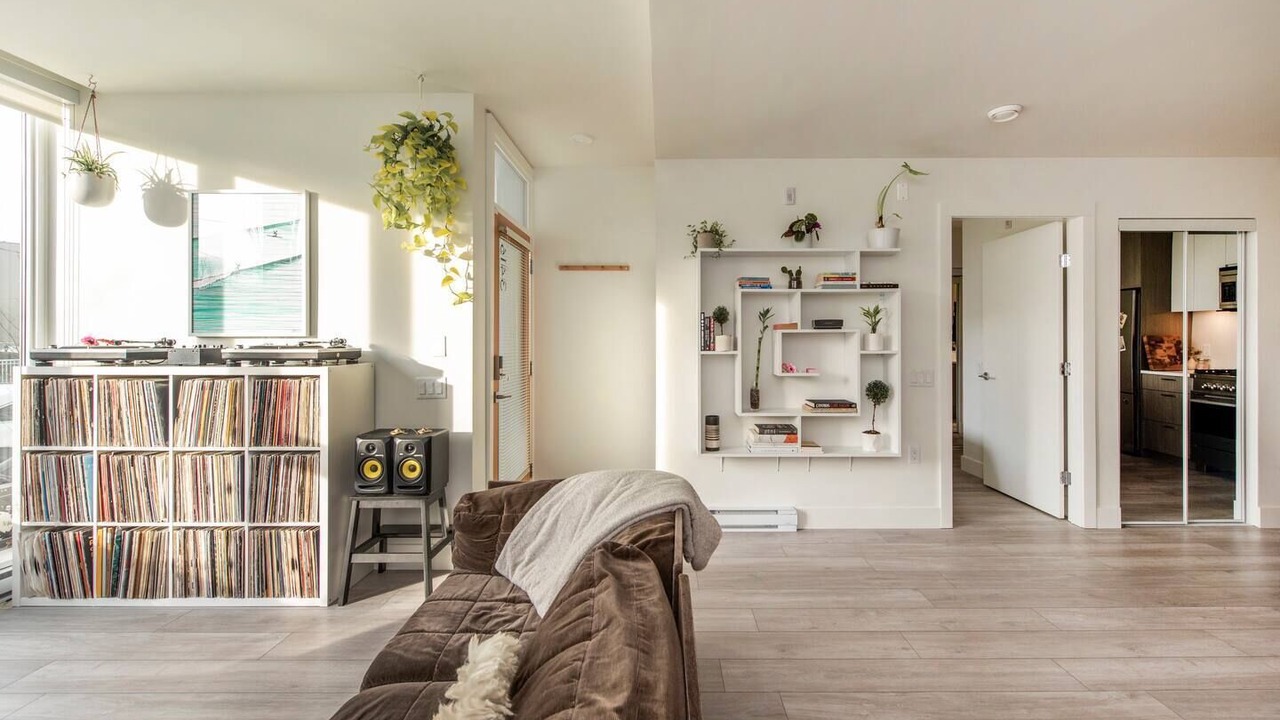 Photo of Livingroom in Kensington-Cedar Cottage