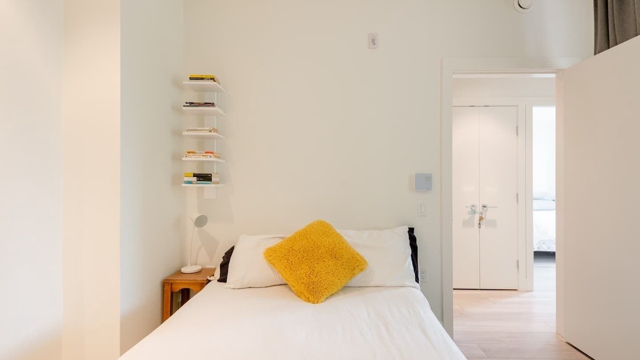 Photo of Bedroom in Kensington-Cedar Cottage