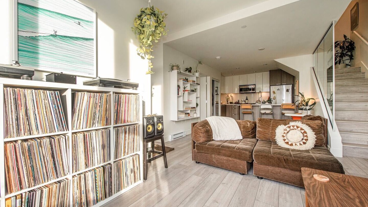 Photo of Livingroom in Kensington-Cedar Cottage