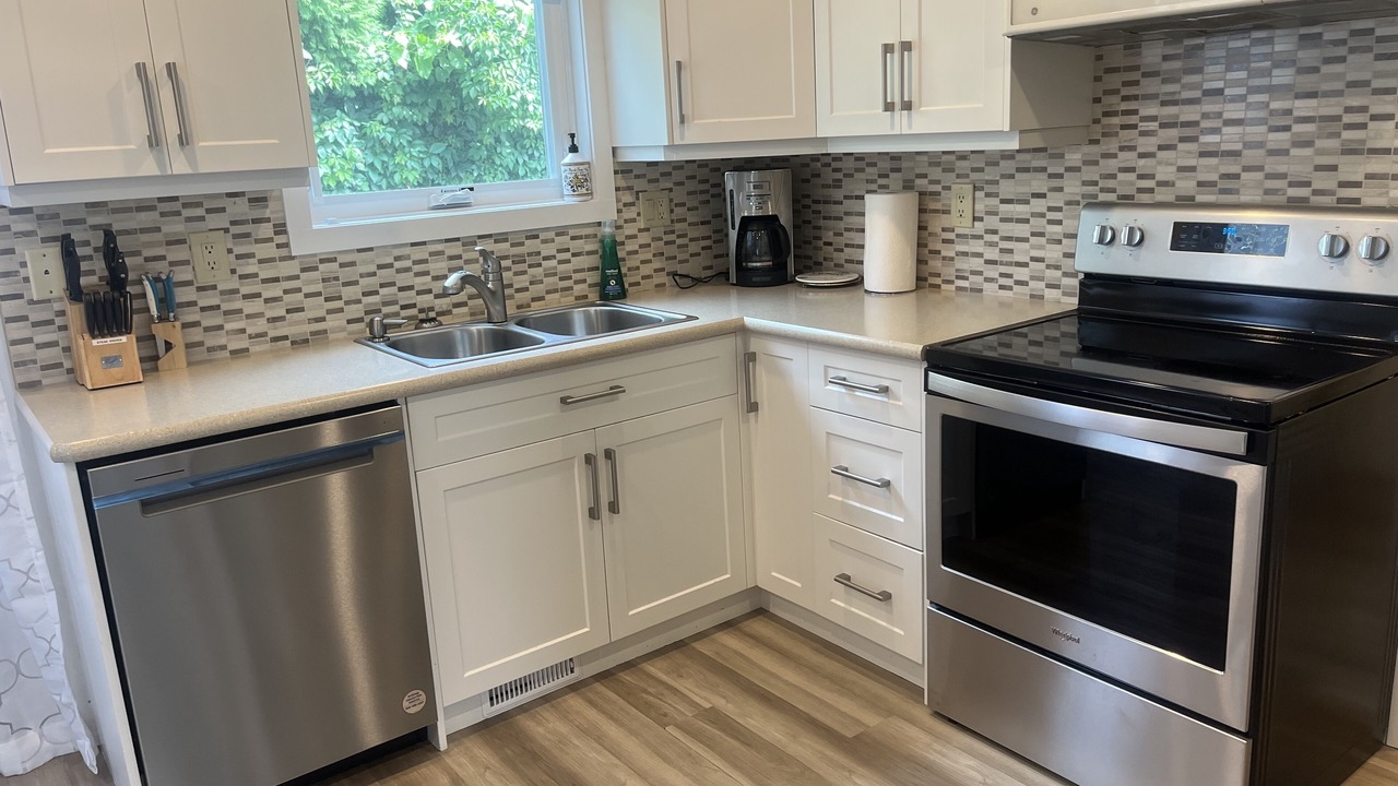 Photo of Kitchen in Okanagan-Similkameen