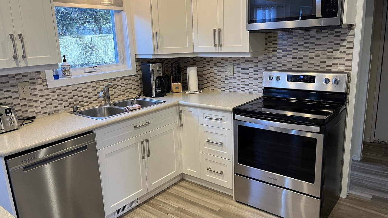 Photo of Kitchen in Okanagan-Similkameen