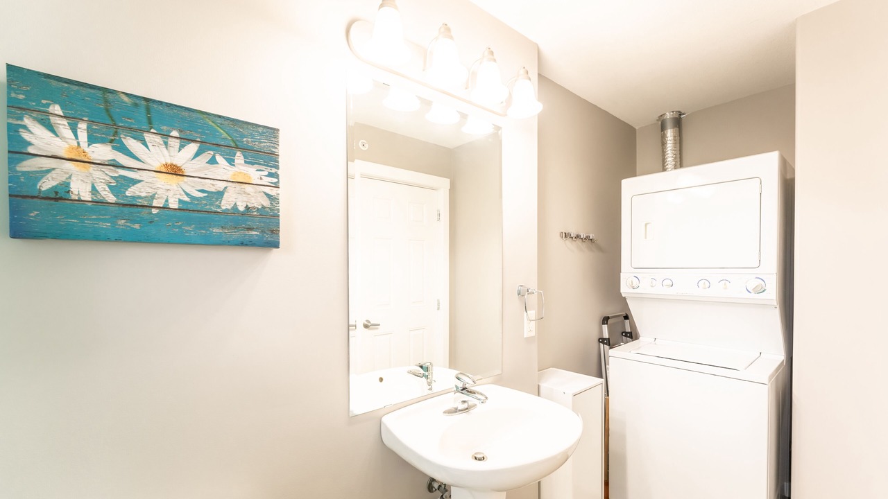 Photo of Bathroom in Osoyoos