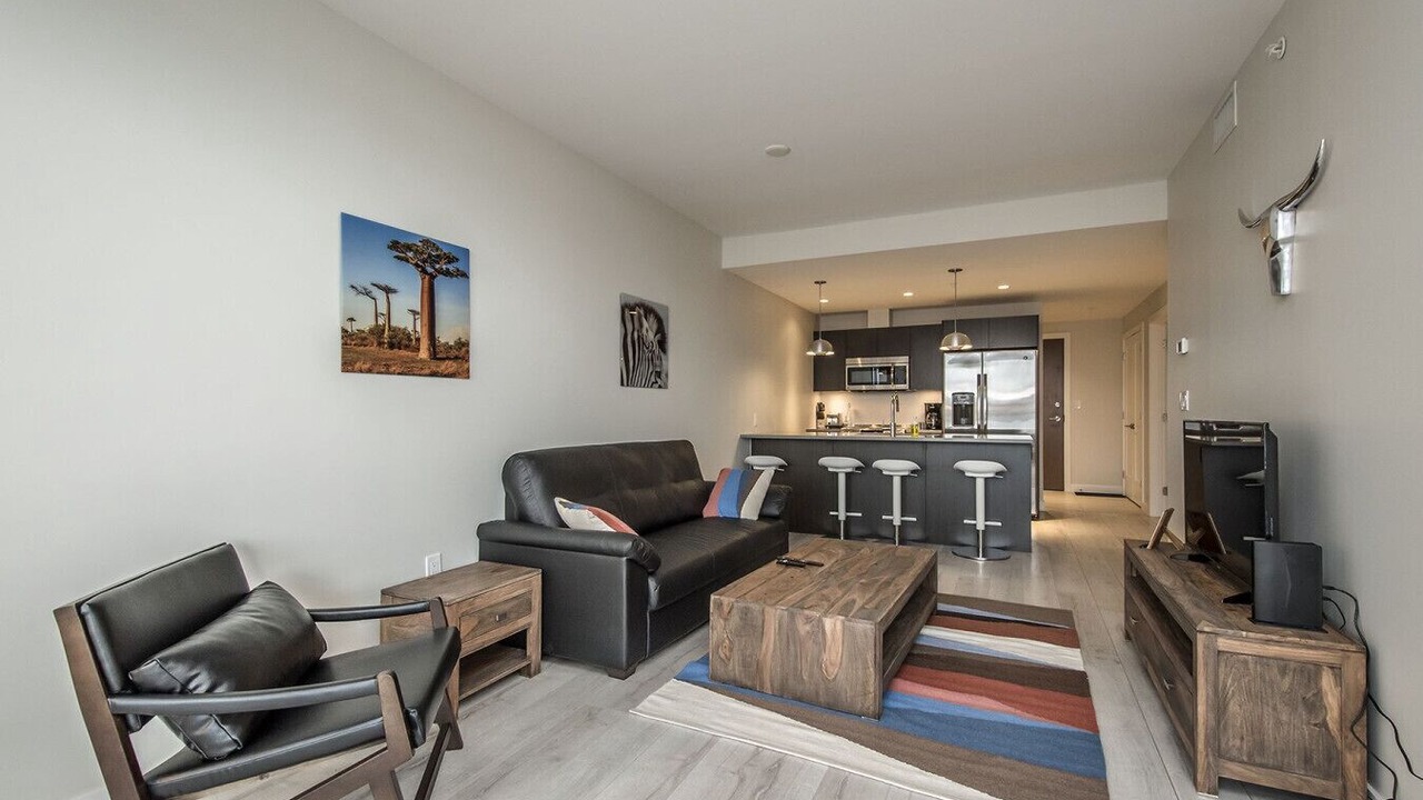 Photo of Livingroom in Downtown