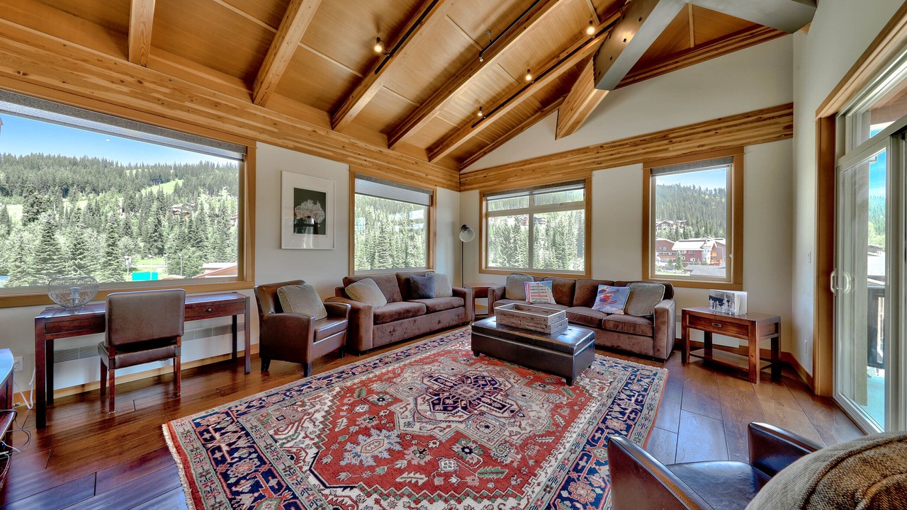 Photo of Livingroom in Sun Peaks