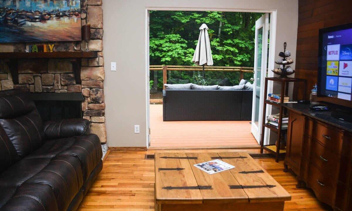 Photo of Livingroom in Maple Ridge