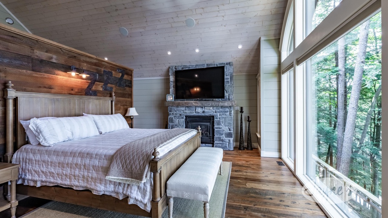 Photo of Livingroom in Muskoka Lakes