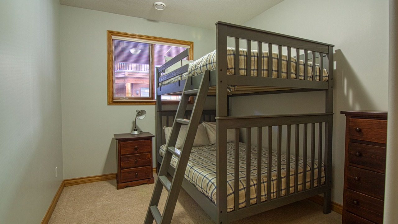 Photo of Bedroom in Forest Ridge Estates