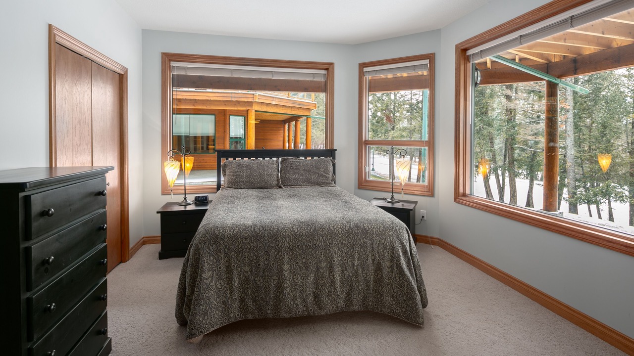 Photo of Bedroom in Forest Ridge Estates