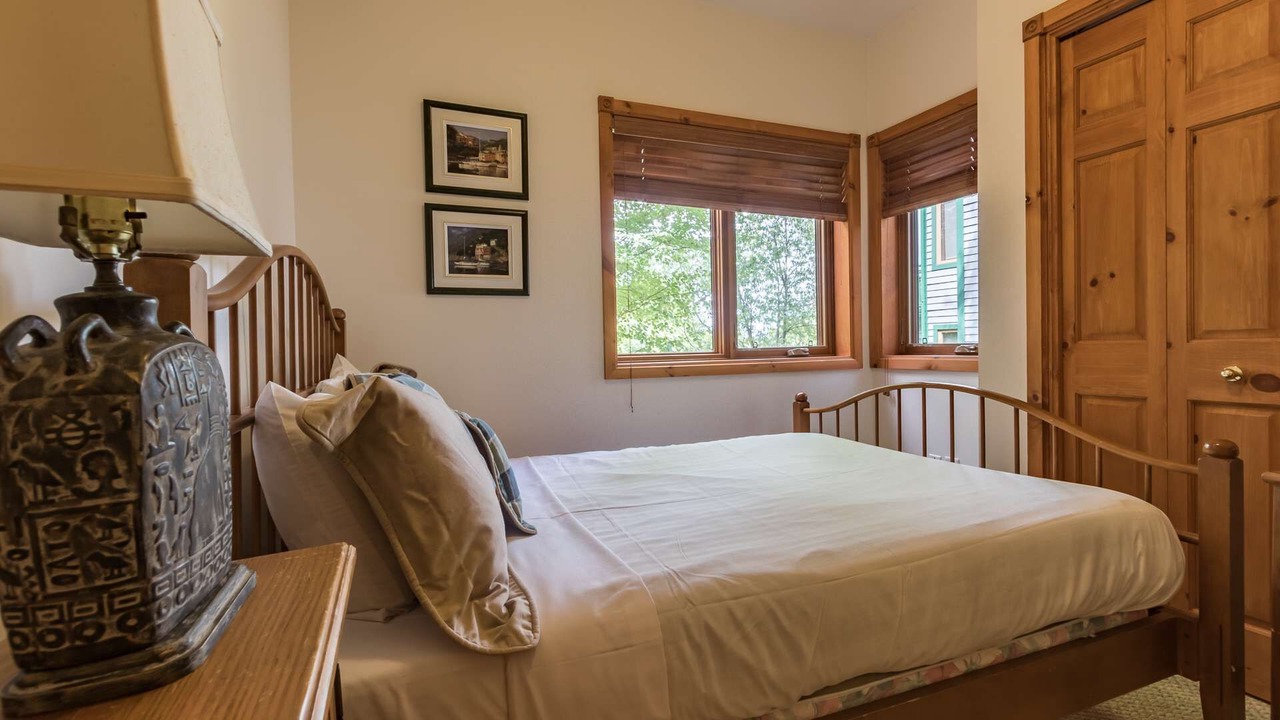 Photo of Bedroom in Mont-Tremblant