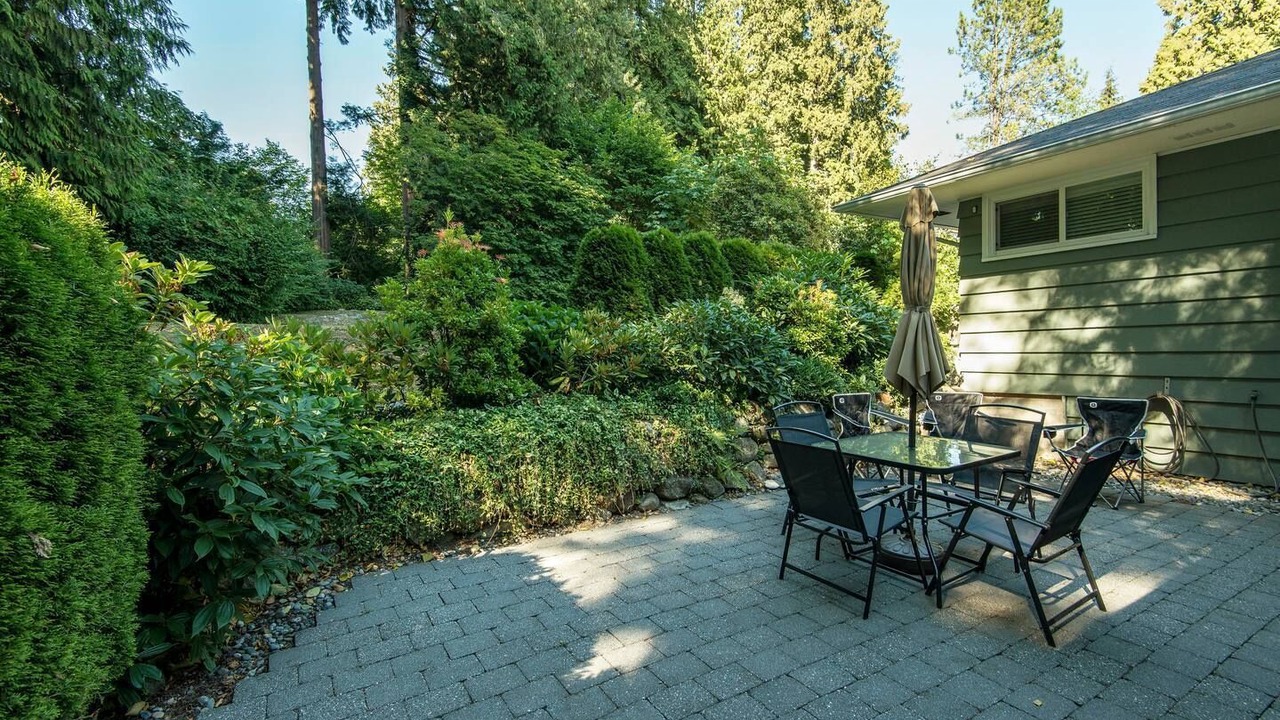Photo of Outdoor in Hollyburn