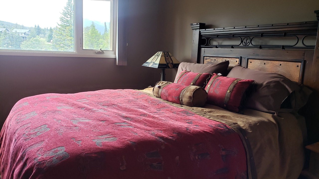 Photo of Bedroom in Invermere