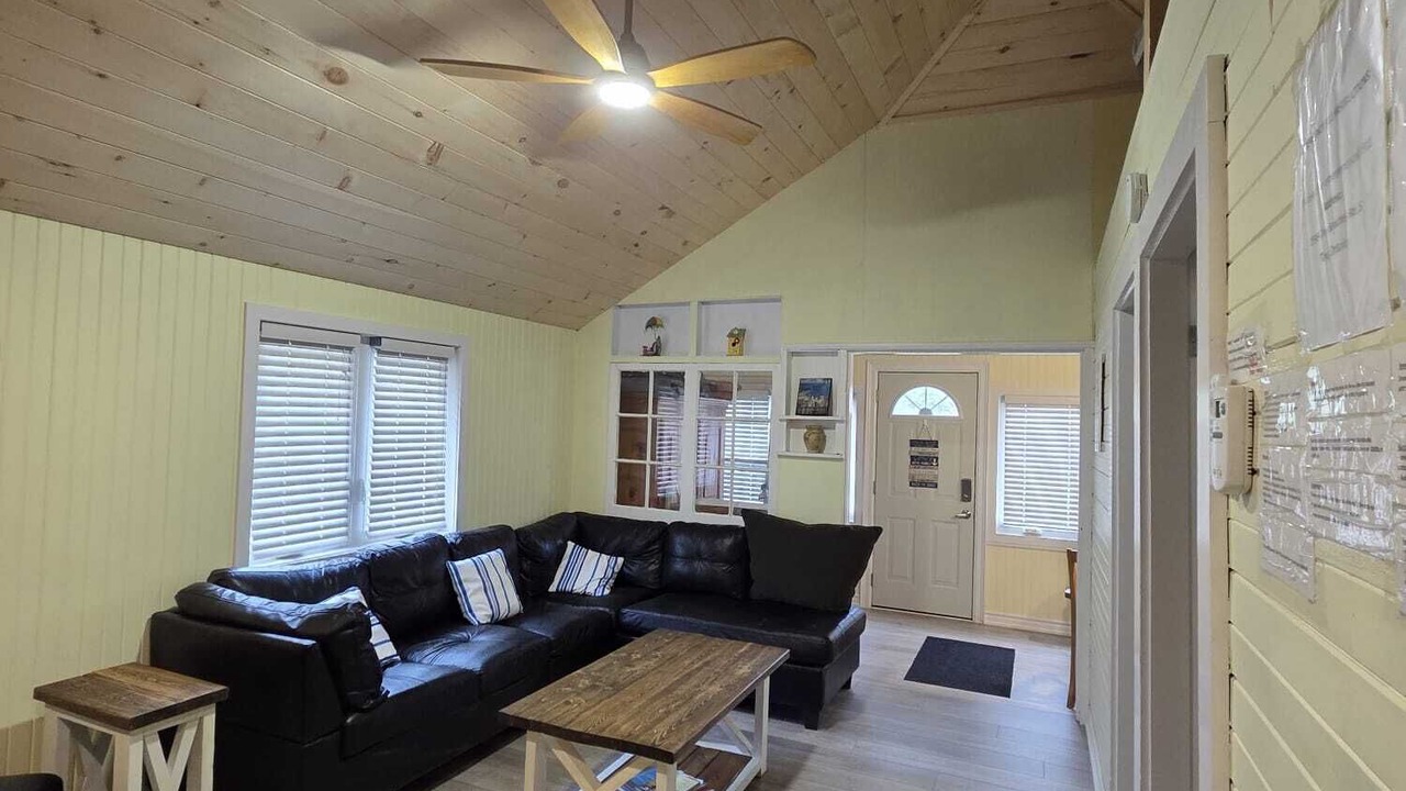 Photo of Livingroom in Tiny