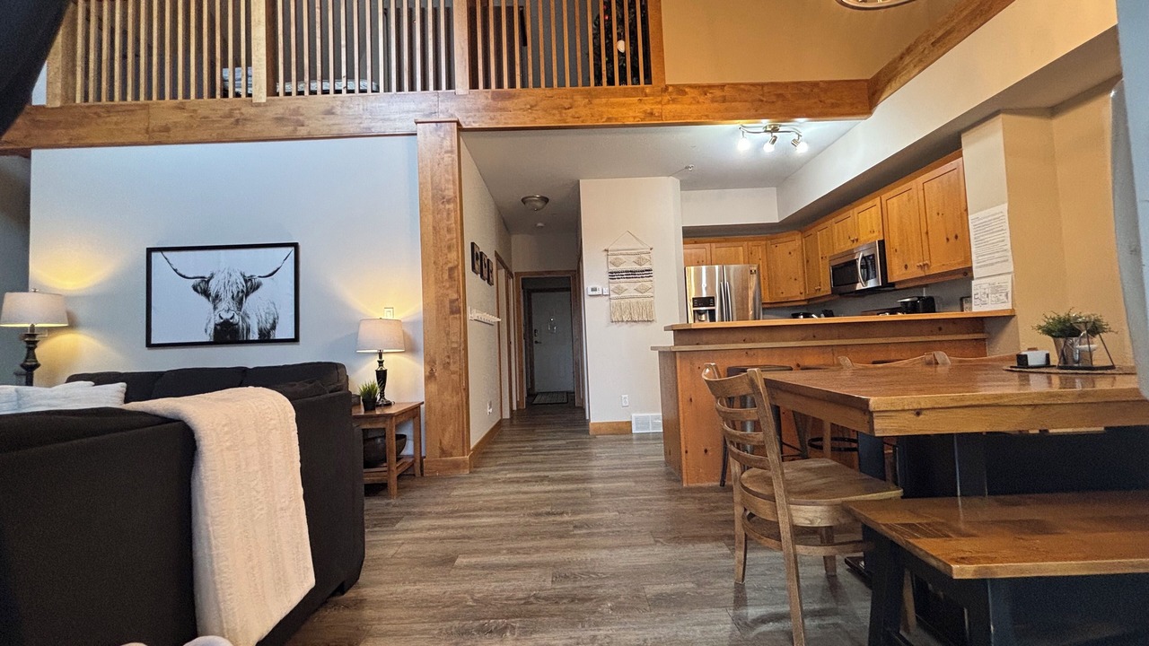Photo of Livingroom in East Kootenay