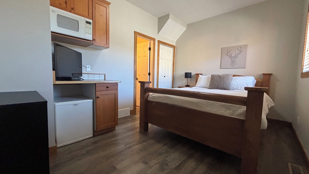 Photo of Bedroom in East Kootenay