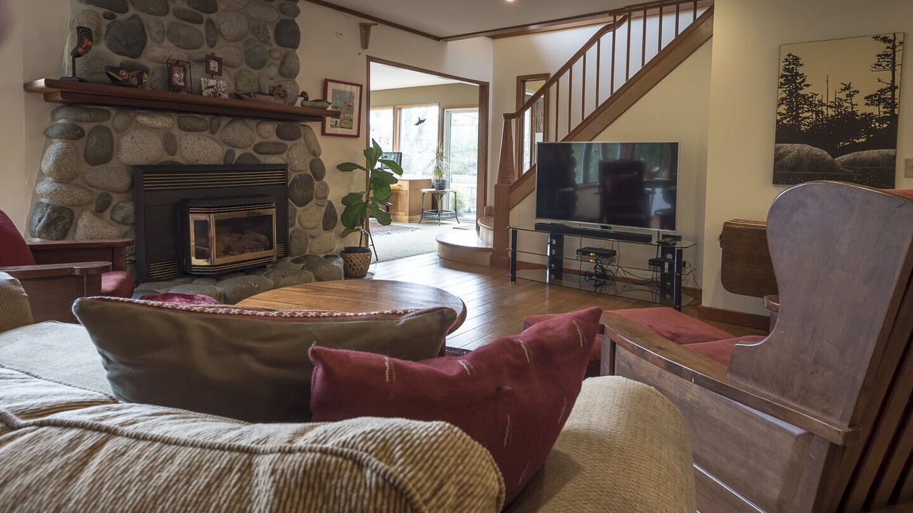 Photo of Livingroom in Comox