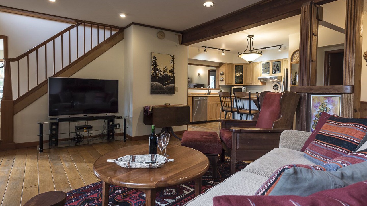 Photo of Livingroom in Comox