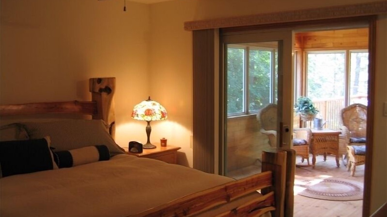 Photo of Bedroom in East Kootenay
