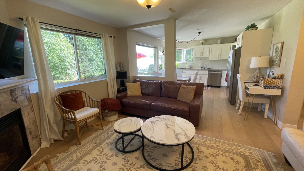 Photo of Livingroom in West Vancouver