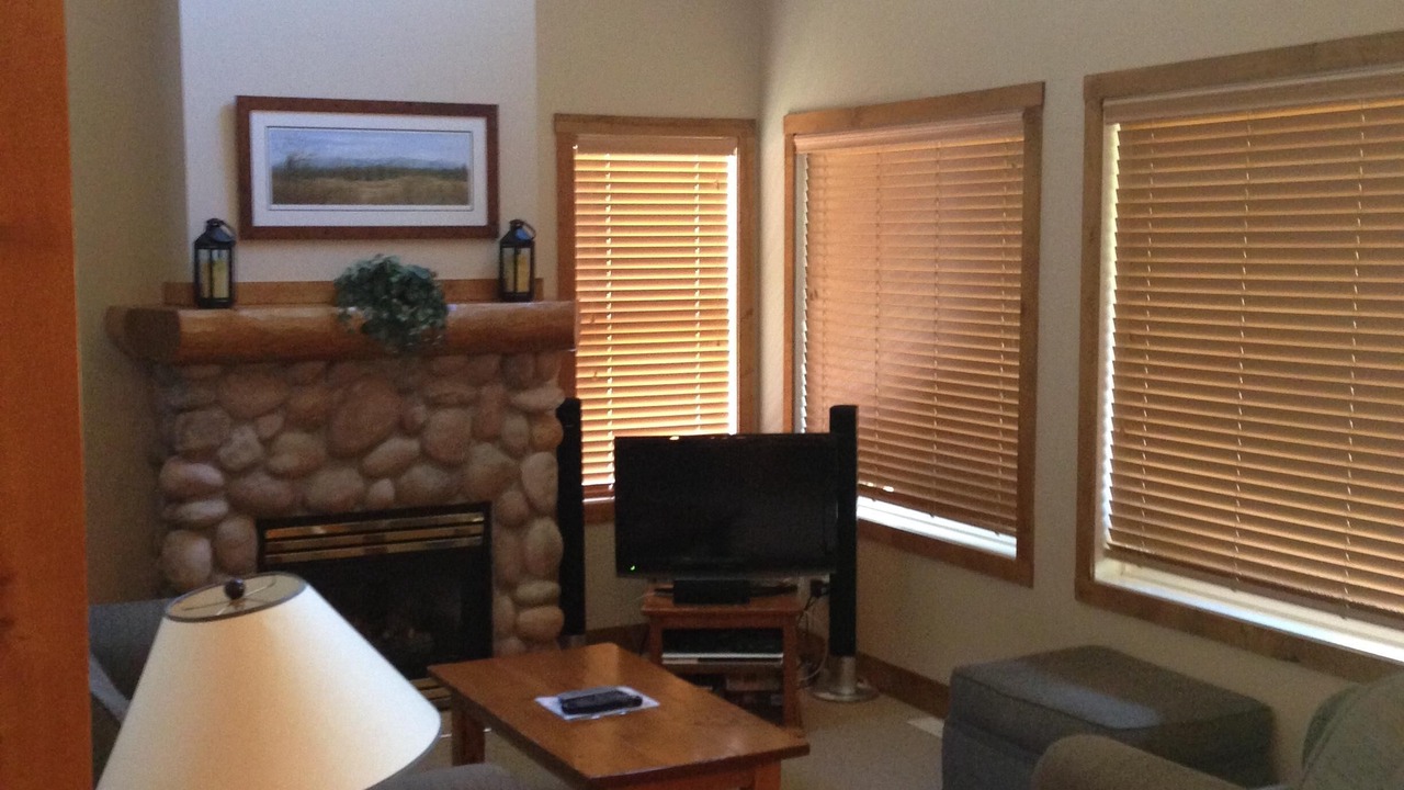 Photo of Livingroom in East Kootenay