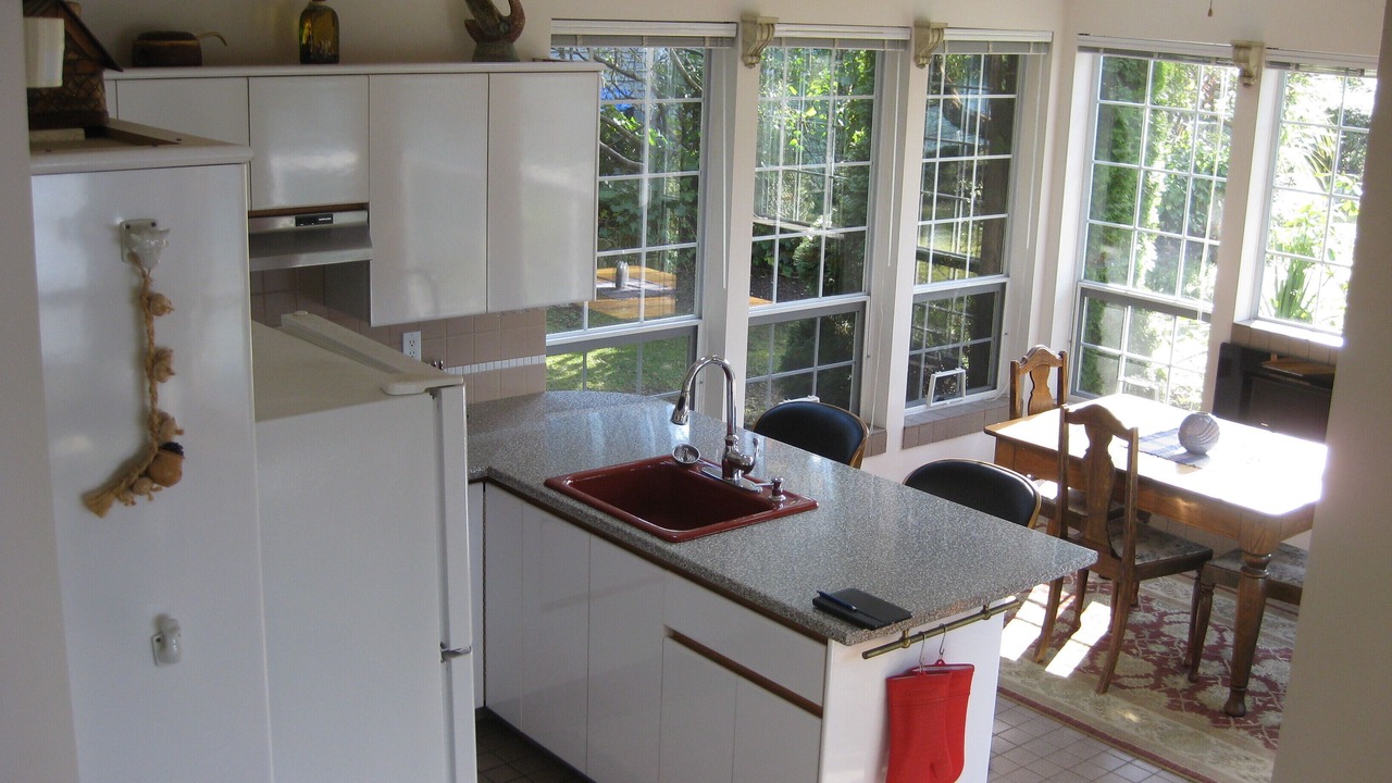 Photo of Bedroom in Pender Island