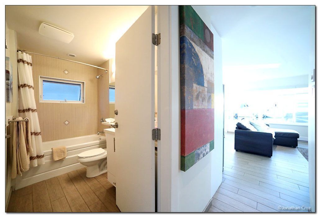 Photo of Bathroom in Lower Lonsdale