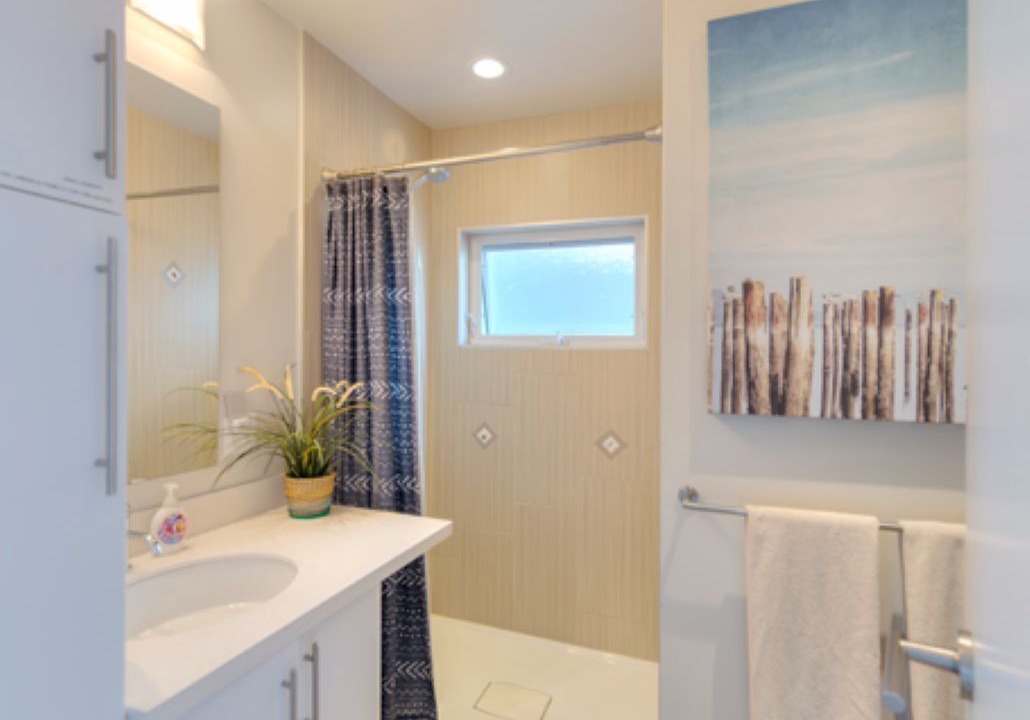 Photo of Bathroom in Lower Lonsdale