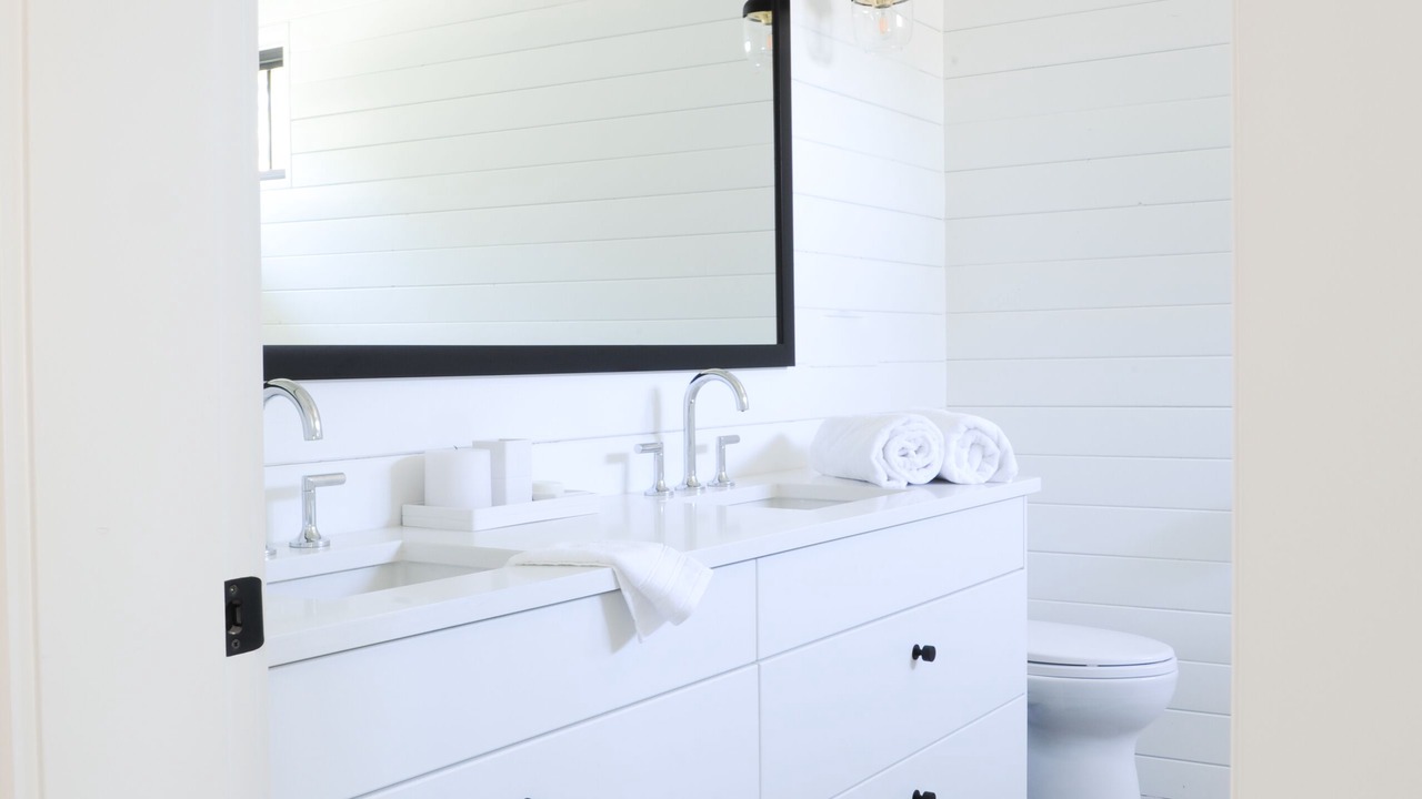 Photo of Bathroom in Delta