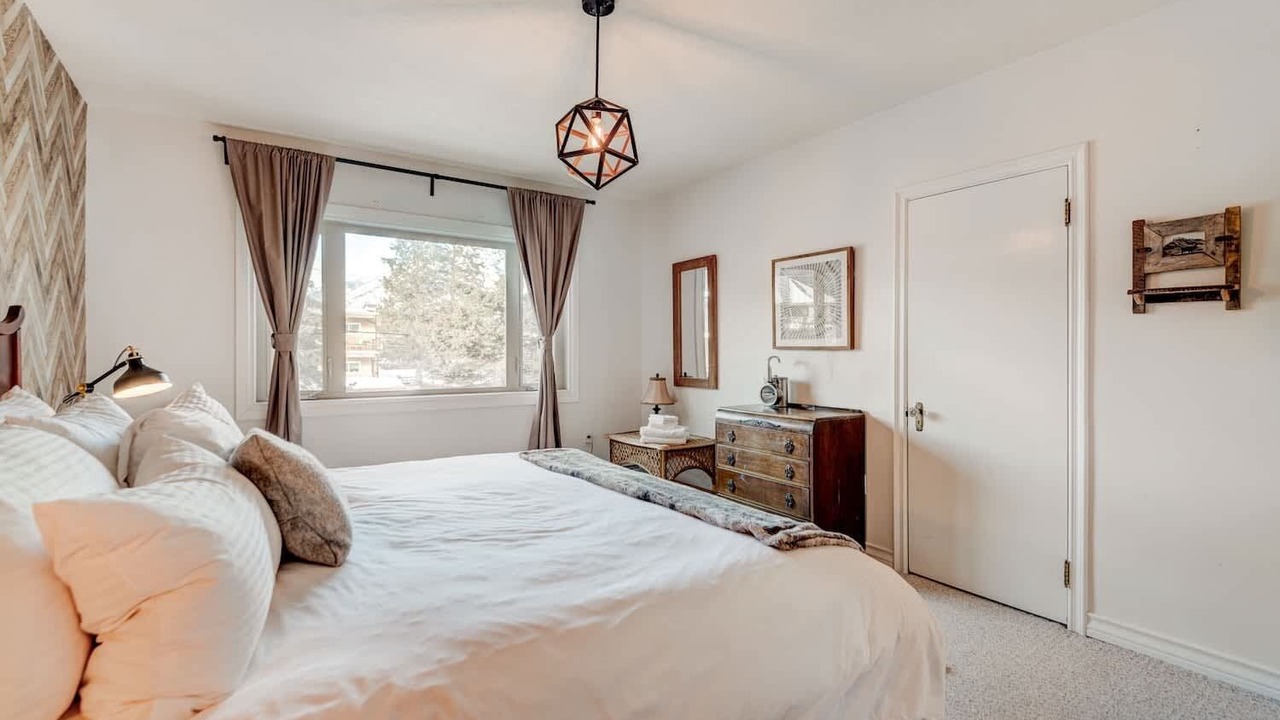 Photo of Bedroom in Banff