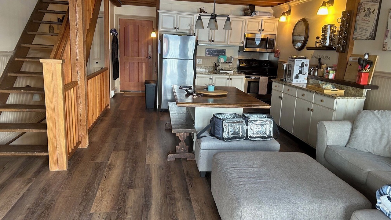 Photo of Livingroom in Central Okanagan