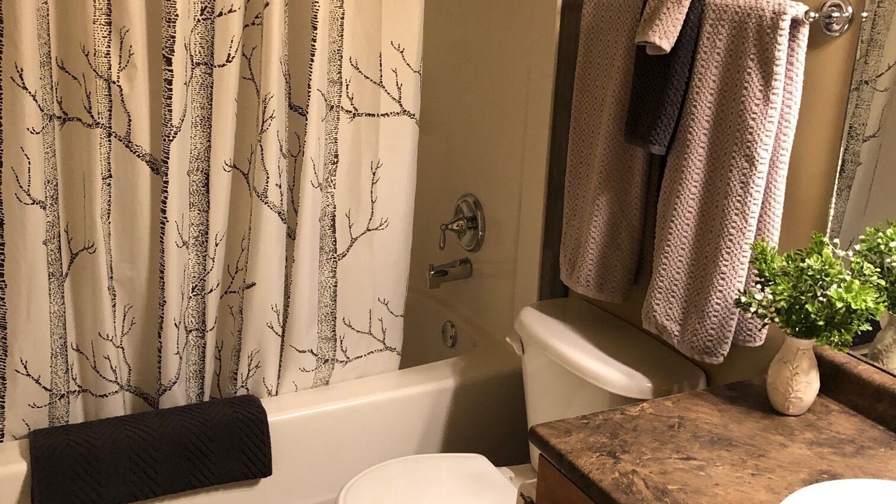 Photo of Bathroom in Golden