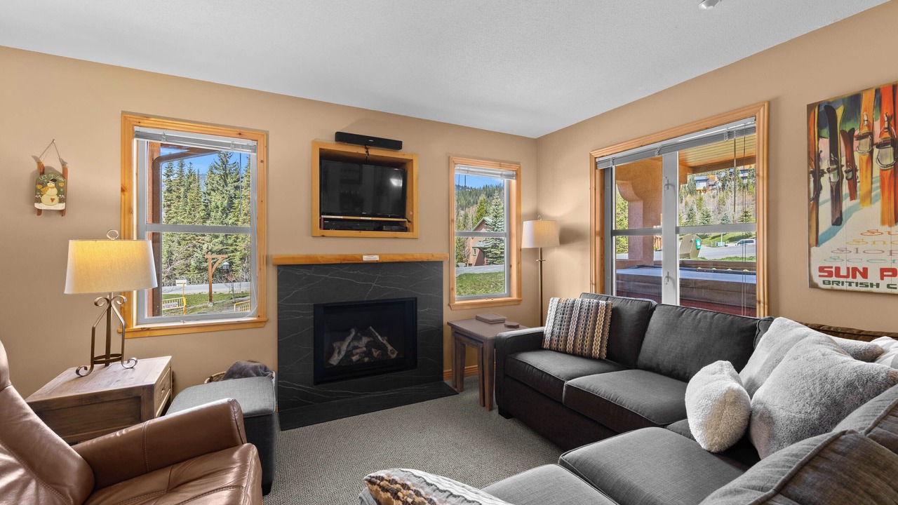 Photo of Livingroom in Sun Peaks