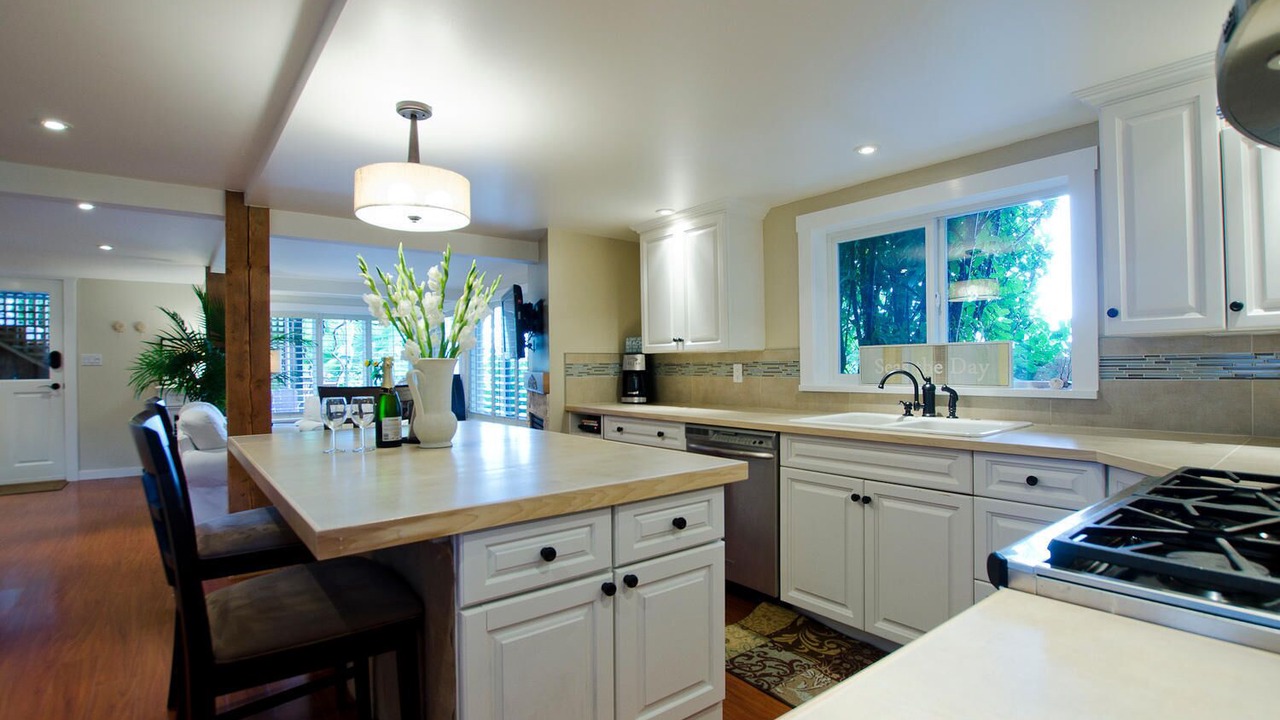 Photo of Bedroom in Crescent Beach