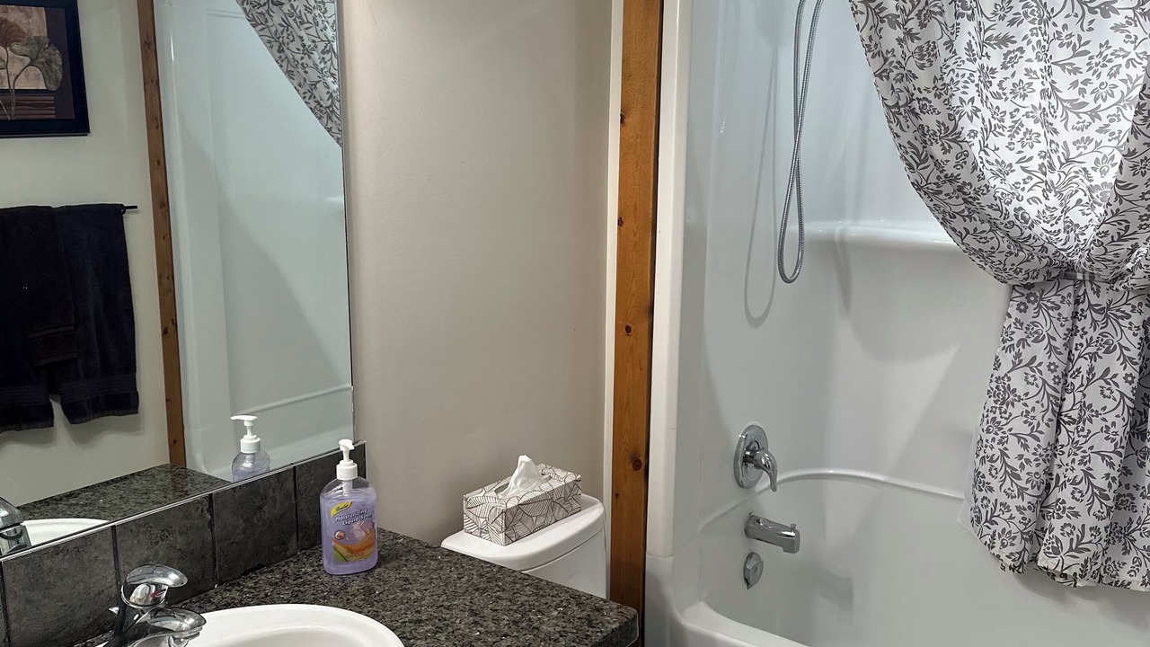 Photo of Bathroom in Osoyoos