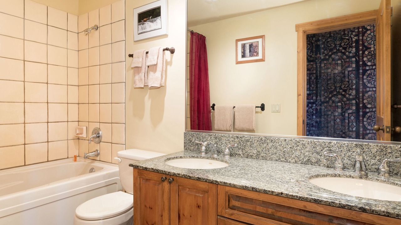Photo of Bathroom in Nordic Estates
