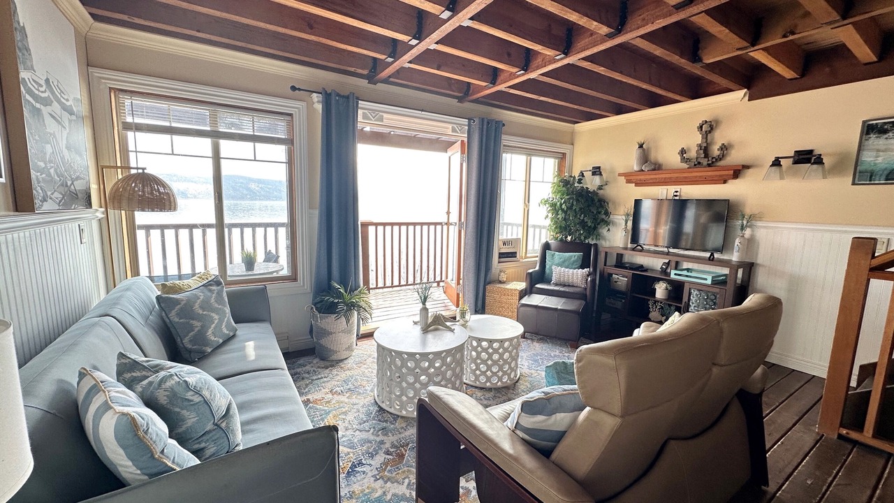 Photo of Livingroom in Central Okanagan