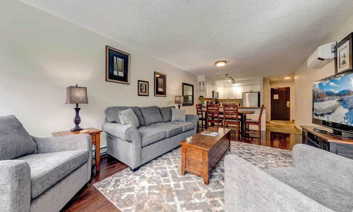 Photo of Bedroom in Upper Village