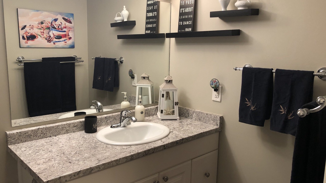 Photo of Bathroom in James Bay
