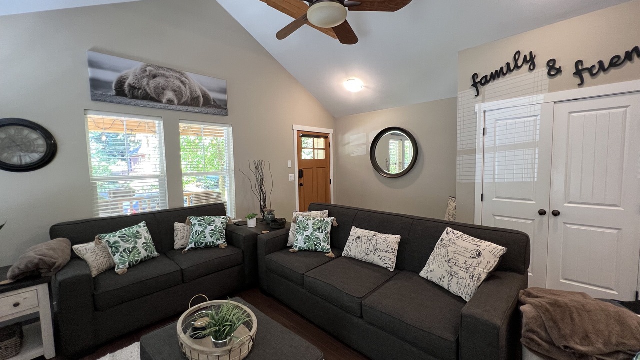 Photo of Livingroom in Lindell Beach