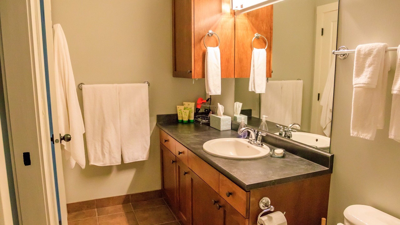 Photo of Bathroom in Golden