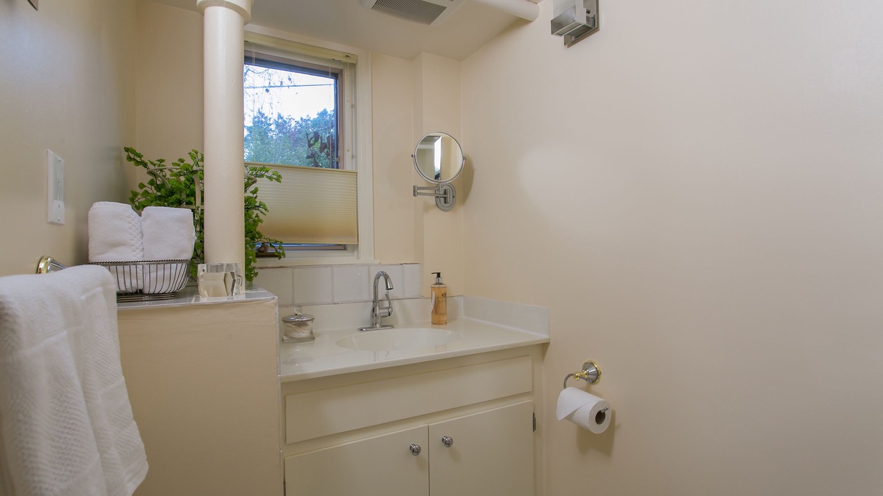 Photo of Bathroom in Saanichton