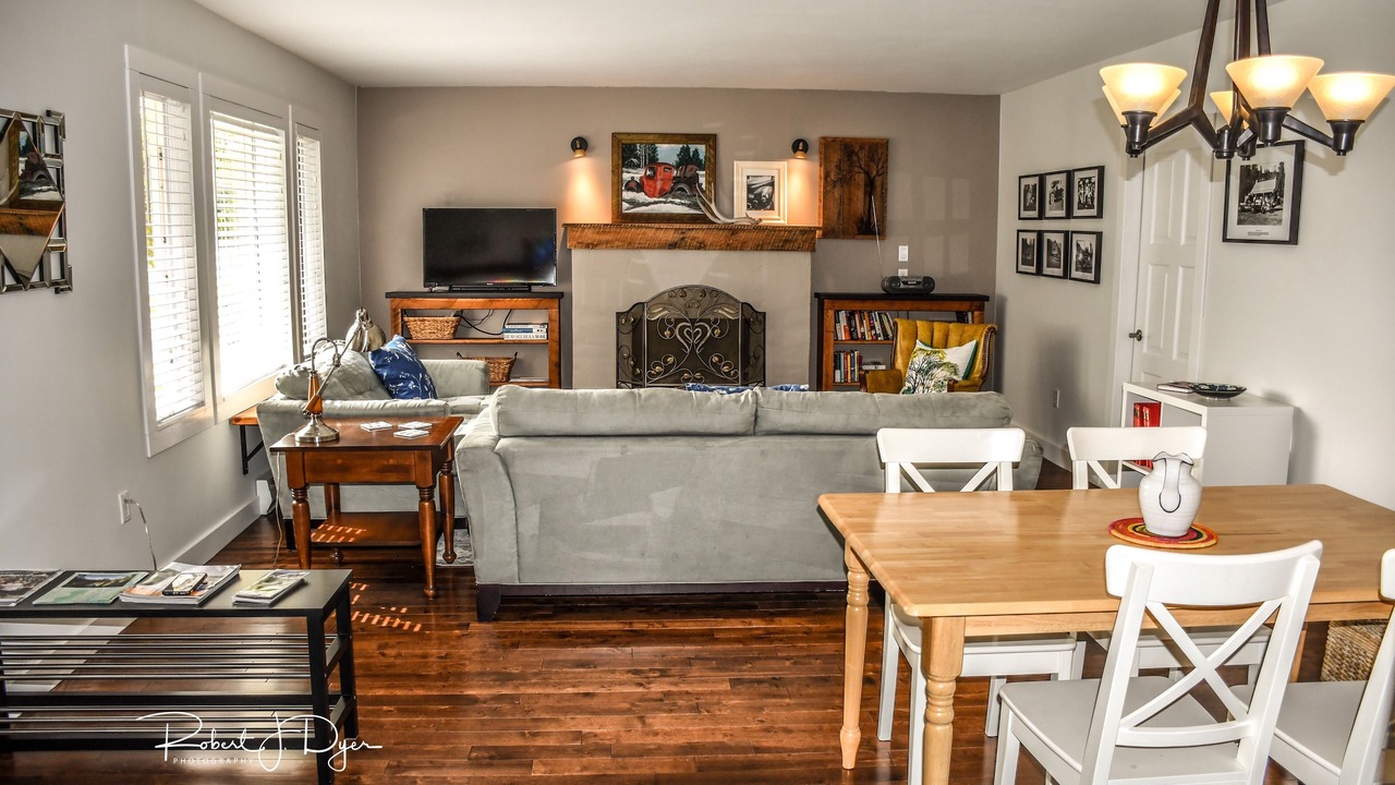 Photo of Livingroom in Rock Creek