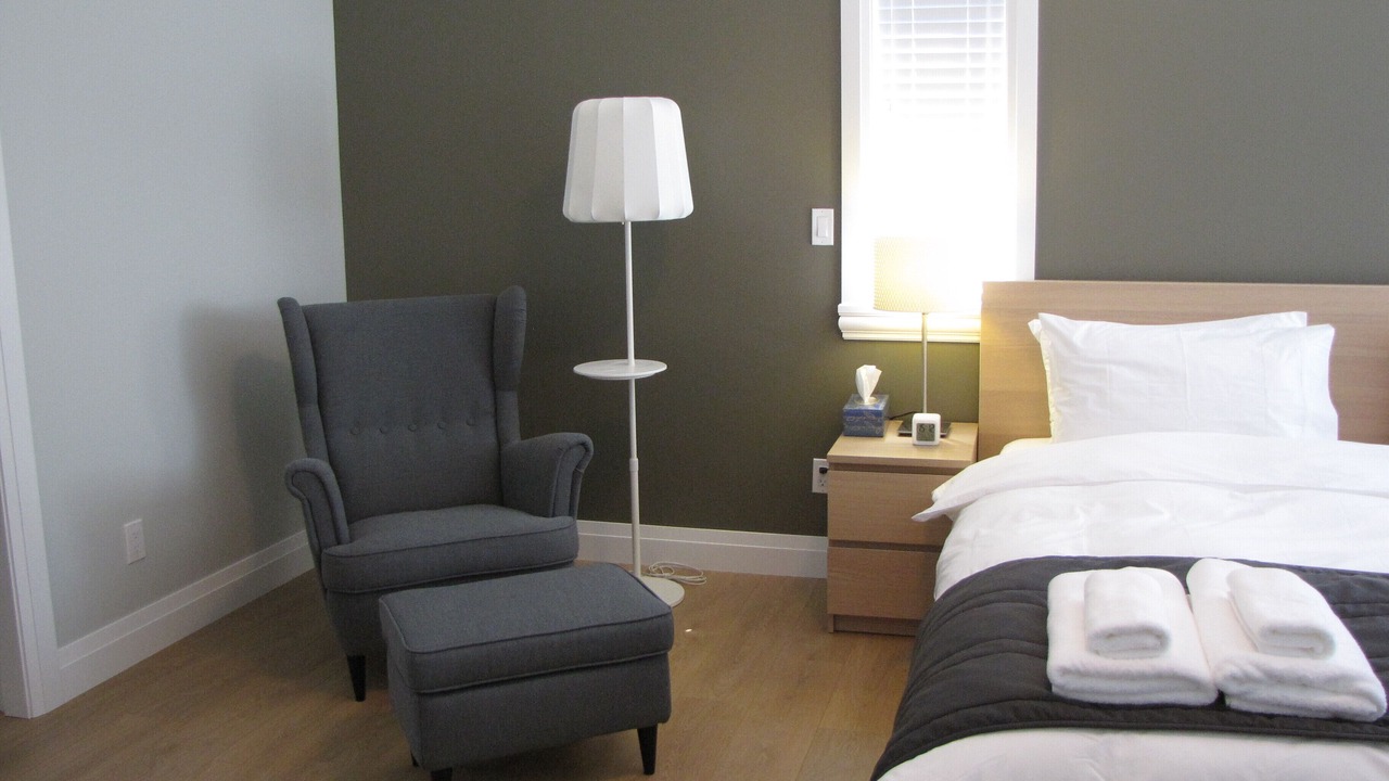 Photo of Bedroom in District of North Vancouver