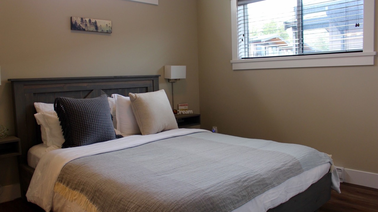 Photo of Bedroom in Port Renfrew