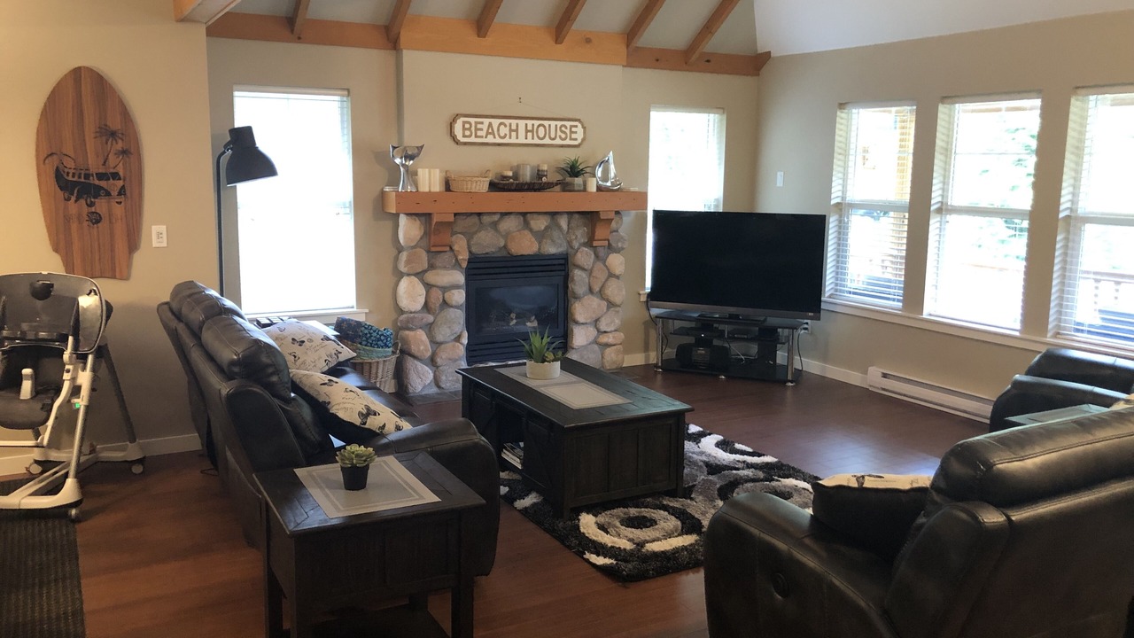 Photo of Livingroom in Lindell Beach