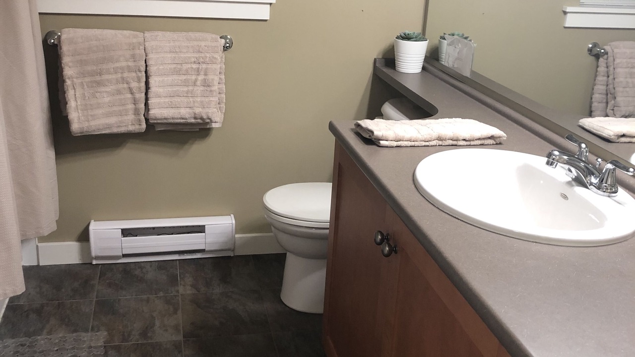Photo of Bathroom in Lindell Beach