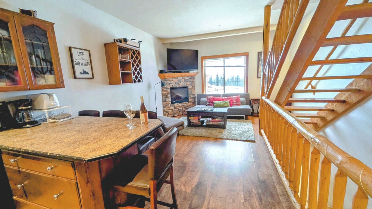 Photo of Livingroom in Big White Ski Resort