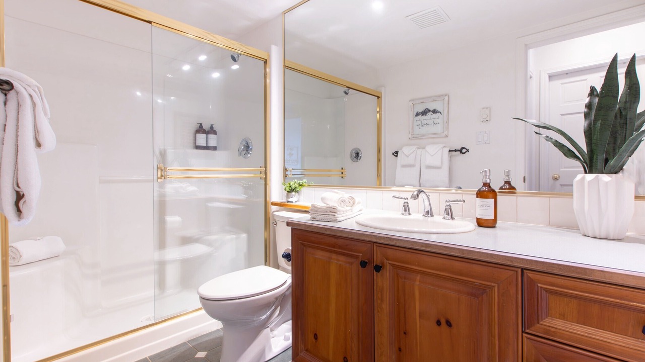 Photo of Bathroom in Upper Village