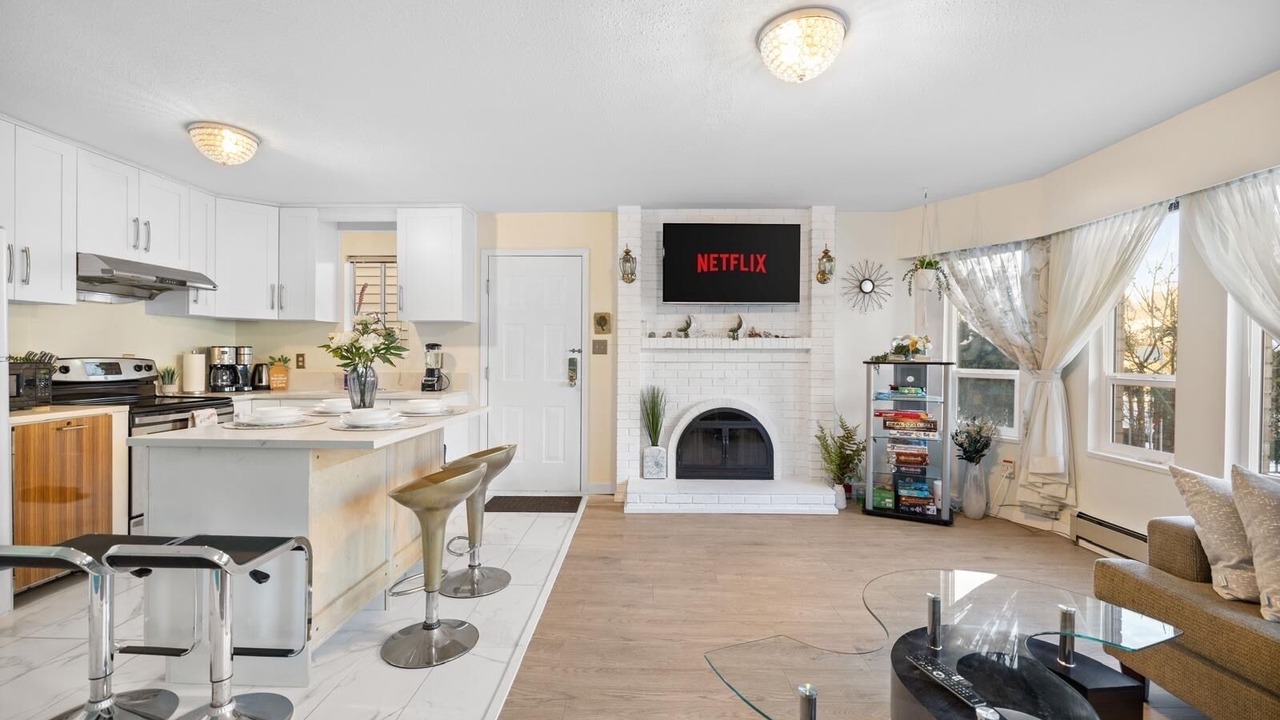 Photo of Livingroom in Riley Park-Little Mountain